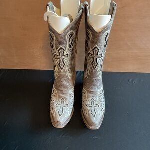 Women's Taupe Embroidered Western Heeled Boots